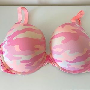 Victoria’s Secret Pink Camo Tshirt push up bra